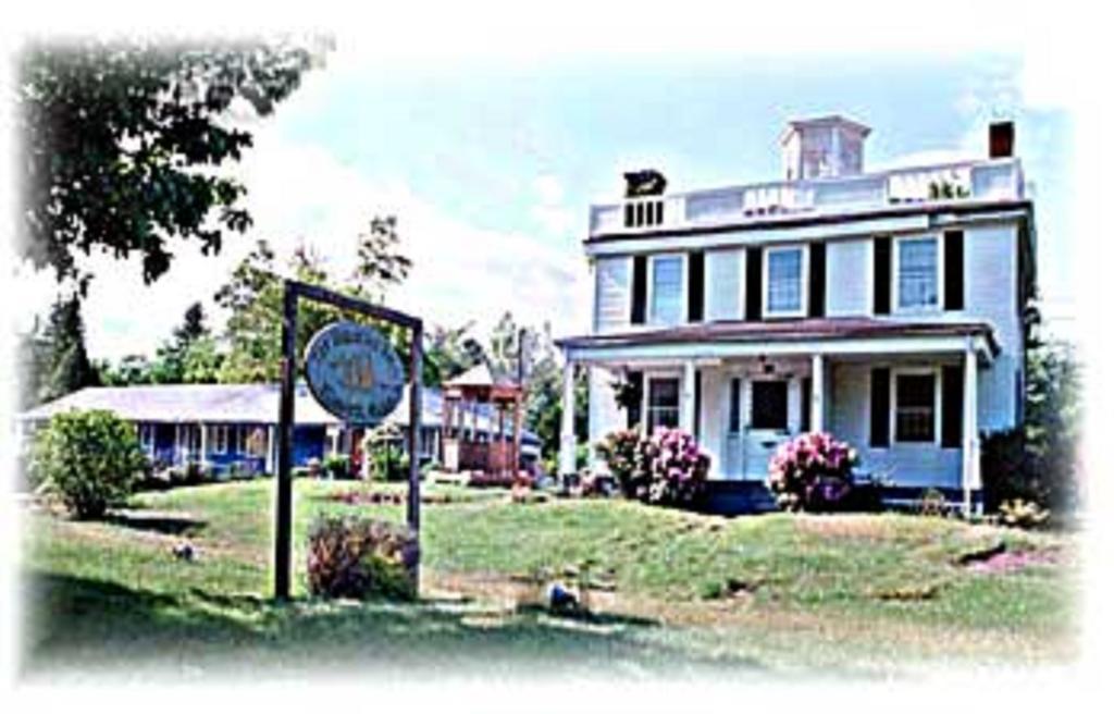 Homestead Motel And Cottages 埃尔斯沃思 外观 照片